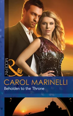 Carol Marinelli Beholden to the Throne обложка книги