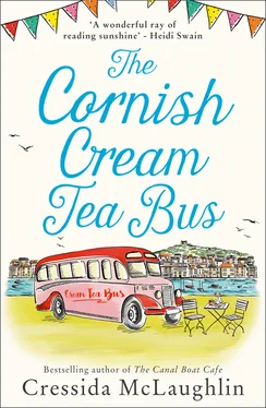 Cressida McLaughlin The Cornish Cream Tea Bus обложка книги