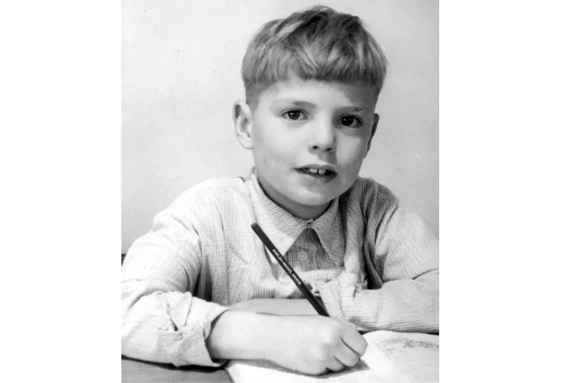 Richard at school aged 8 CHAPTER 5 Goodbye to Happiness July 1959 4 years - фото 7
