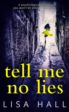 Lisa Hall Tell Me No Lies обложка книги
