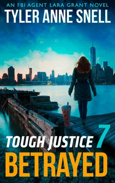 Tyler Anne Snell Tough Justice: Betrayed (Part 7 Of 8) обложка книги