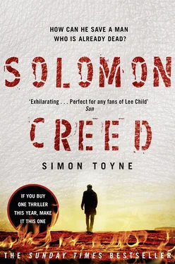 Simon Toyne Solomon Creed обложка книги