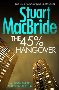 Stuart MacBride 45% Hangover обложка книги