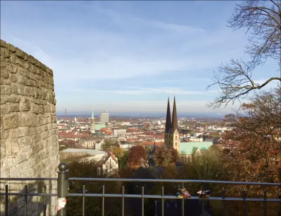 Blick über Bielefeld die grüne Großstadt am Teutoburger Wald Helenes erster - фото 2