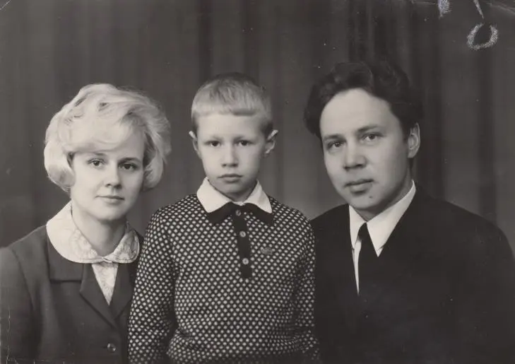 Семейное начало 1971 год Сормово Мы с Димой Из всех видов отдыха особенно - фото 4