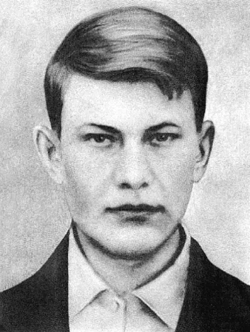 Борис Андреевич Богатков родился 2 октября 1922 года в селе Балахта - фото 7