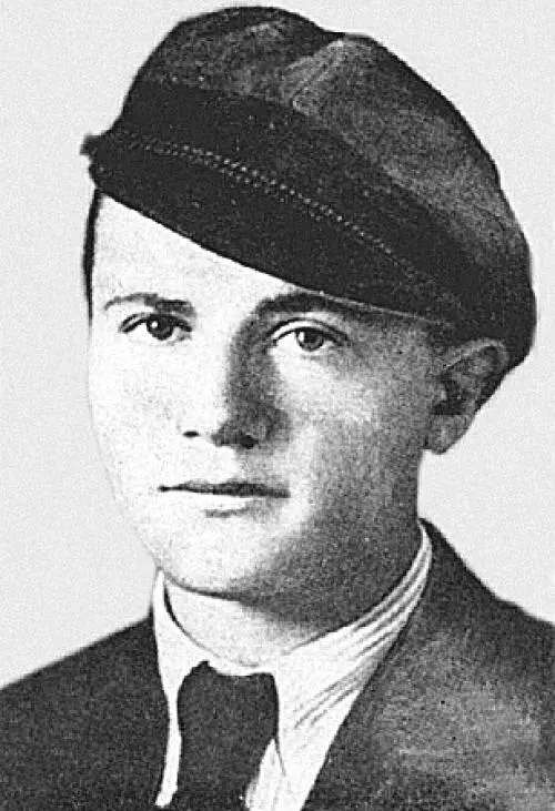 Дмитрий Онуфриевич Вакаров родился в 1920 году в селе Иза Закарпатье Его - фото 8