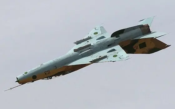 Fonte Incredibleadventurescom MiG21 invertido Em seguida o piloto voltou a - фото 8