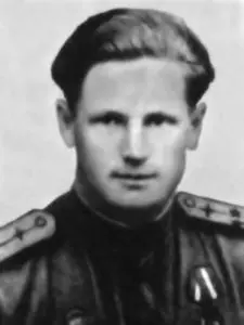 ст лейтенант мл лейтенант 1923 Авиачасти 100 гиап август 1943 апрель - фото 176