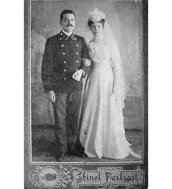 Бабушка в день бракосочетания Тара 1910 г В 1911 г у них родилась дочь - фото 1