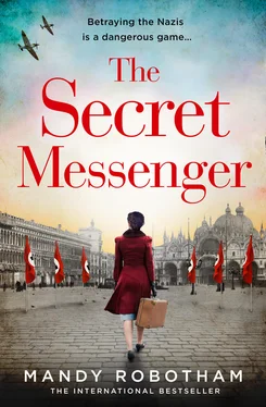 Mandy Robotham The Secret Messenger обложка книги