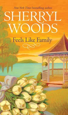 Sherryl Woods Feels Like Family обложка книги