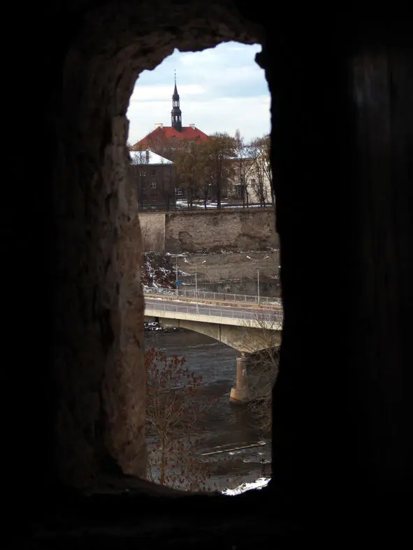 Погулять по Старому городу зайти на звуки органа в один из готических каменных - фото 40