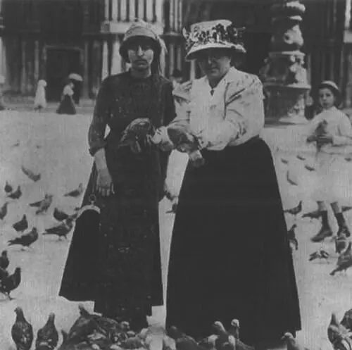 С Гертрудой Стайн в Венеции 1908 г На вилле Барди Фьезоле 1908 г Лео - фото 9