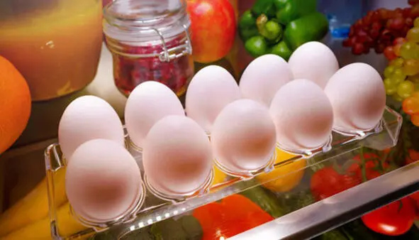 Cooking Peel the onion and cut into small cubes Heat a frying pan and put - фото 14