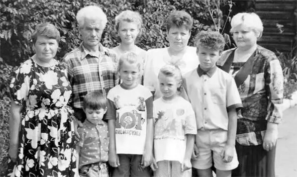 Любимые родные люди Наша семья Казачининых Папа еще жив Малыши не плакали у - фото 19