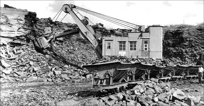 Schieferbruch zum Zementwerk Foto aus der Nachkriegszeit Für den - фото 6