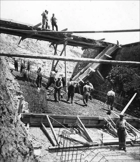 Bau der Schlichemtalsperre ab August 1941 Foto Erwin Krauß Briefkopf des - фото 7