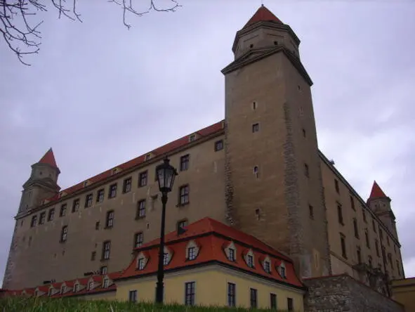 Bratislava Castle It feels great to see so many beautiful buildings and - фото 2