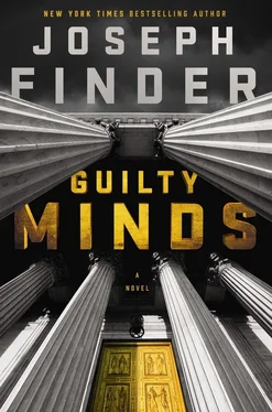 Joseph Finder Guilty Minds обложка книги