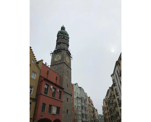 MarieTherasien Straße главная улица на которой расположены и различные - фото 7