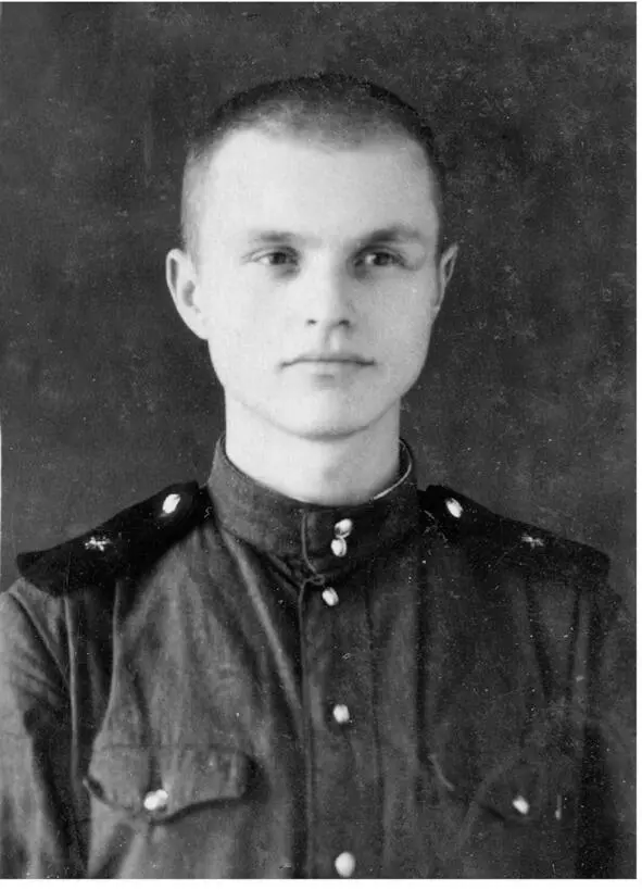 ЮРИЙ МИХАЙЛОВИЧ СТАЛЬГОРОВ ГОРОД КИРОВ 1954 ГОД 4 октября 1954 года я ехал в - фото 1