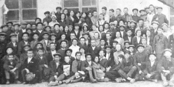 Учащиеся ФЗУ 19291930 учебного года В это время подготовительную группу - фото 20