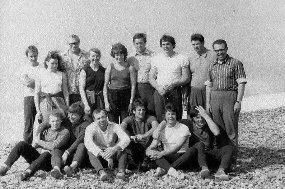 ИСКраснов с учениками на сборах в Леселидзе 1975 ИСКраснов с учениками на - фото 19