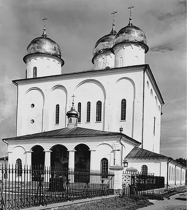 Георгиевский собор Юрьева монастыря в Великом Новгороде Построен в 1119 г - фото 13