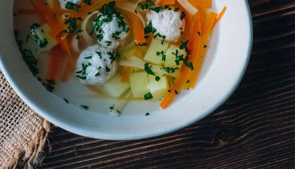 Ингредиенты картофель 23 шт морковь 1 шт зелень по вкусу лапша - фото 30