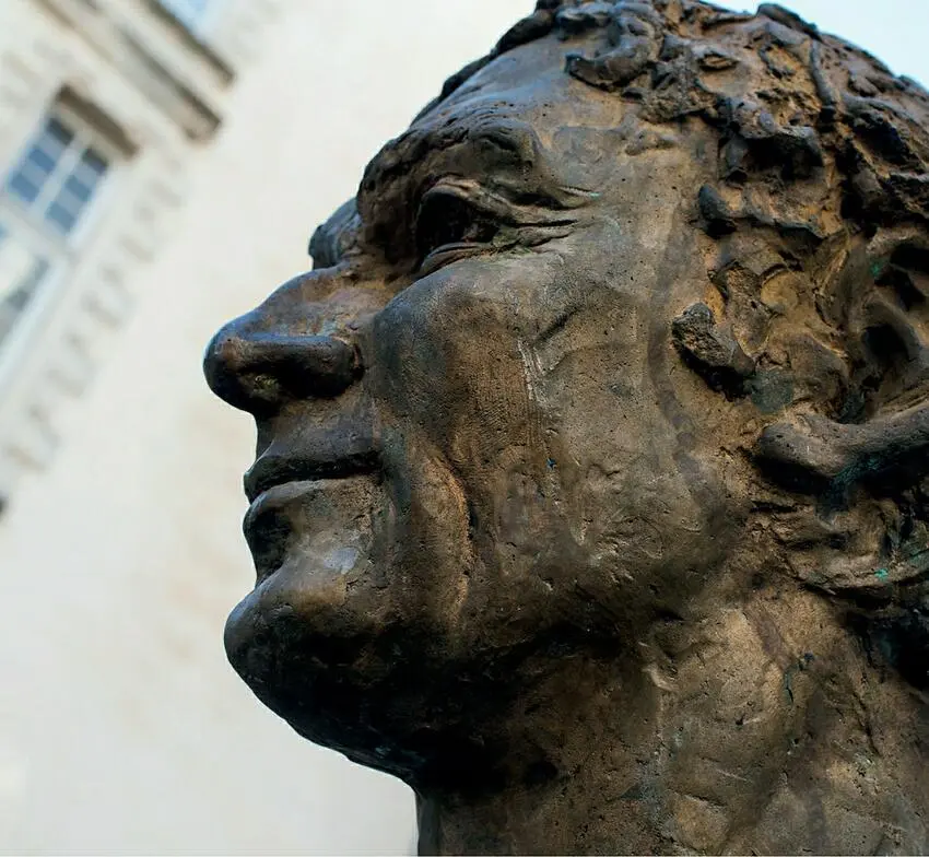 13 Fact and fiction Ausonius went down in Bordeaux history because he - фото 20