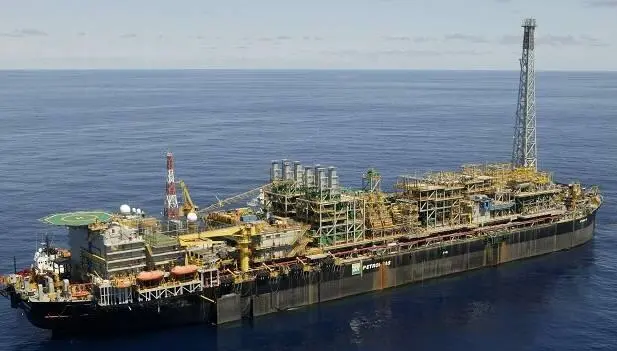 Рис 122 Судно FPSO В дополнение к судам FPSO используются также - фото 39