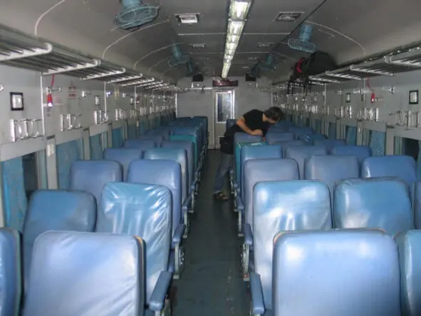 SCll2S second class сидячие места для переездов на короткие расстояния в - фото 170