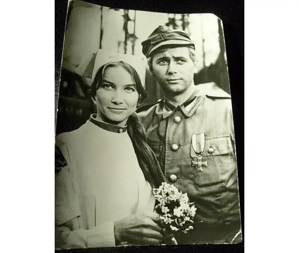 На фото герои Четырёх танкистов Янек и Маруся Огонёк Кроме того в - фото 23