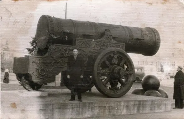 На обратном пути из клиники вместе с Сергей Михайловичем вышли из ворот - фото 3