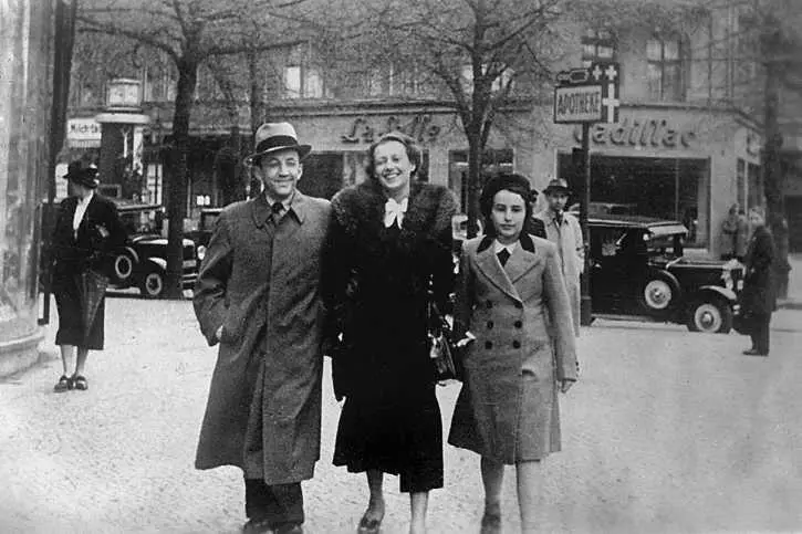 Юргис Штромас Эугения Штромене Маргарита Штромайте Берлин около 1936 София - фото 12