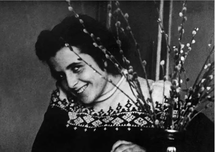 1954 Фото Б Залесской из архива А Герасимовой С Тадасом Масюлисом на - фото 30