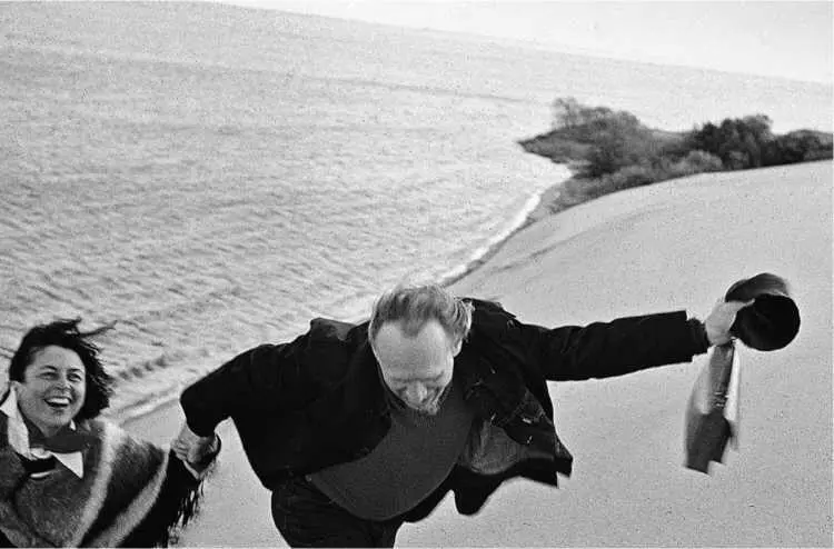 С Григорием Кромановым Нида около 1972 Казис Сая и Григорий Кроманов на - фото 41