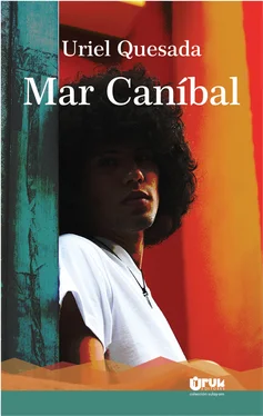 Uriel Quesada Mar caníbal обложка книги