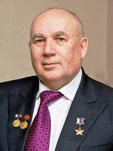 Николай Александрович Макаровец В 1996 году он организовал и возглавил в - фото 4