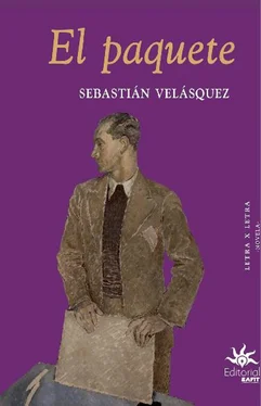 Sebastián Velásquez El paquete обложка книги
