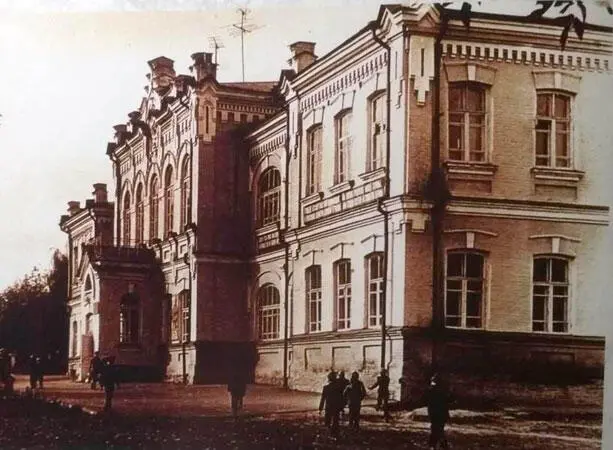 Школа в которой начиналась дорога Николая Макаровца к знаниям Жизнь рано - фото 14