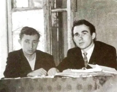 Николай Макаровец и Юрий Дерябин на студенческой научной конференции 1960 год - фото 29
