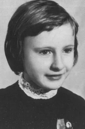 Старшая дочь В М Шукшина Екатерина Дочьто у меня крошка а всю душу - фото 46