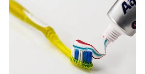 Squeeze out the toothpaste onto the toothbrush Ive squeezed it out - фото 64