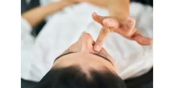 Нанеси крем на своё лицо Я его наношу Apply the cream to your face - фото 108