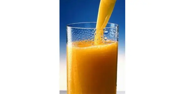 Налей апельсиновый сок в стакан Я его наливаю Pourthe orange juiceinto - фото 154