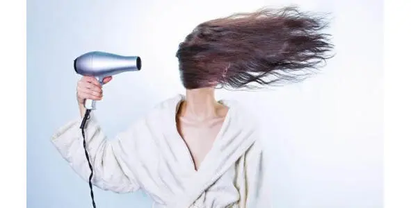 Высуши волос феном Я его сушу Dry your hair with a hairdryer Im - фото 61