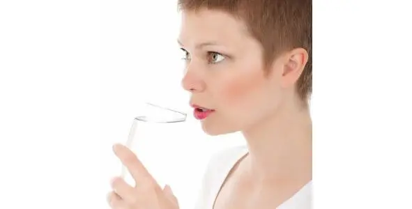 Прополощи рот водой Я полощу его Rinse your mouthwith water Im - фото 69