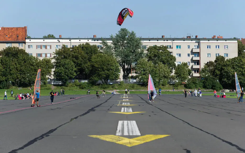 Eventually in 2010 the Raumpioniere were essential in realising the citizens - фото 6